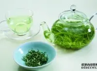 茶叶内含500多种化合物 夏季养生多喝点绿茶