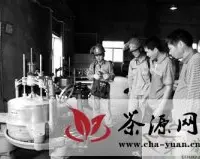 福清市供电人员为制茶设备“义诊”