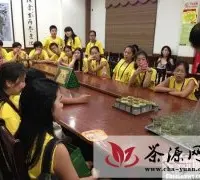 “中国寻根之旅(杭州)”夏令营华裔青少年参观中国茶叶博物馆