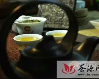 普洱茶的冲泡误区：反复烧水保持水温？